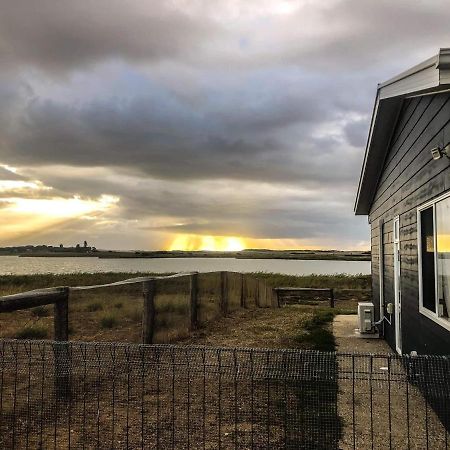 Coorong Island Retreat - Farm Stay At Pet Friendly Property Meningie 外观 照片