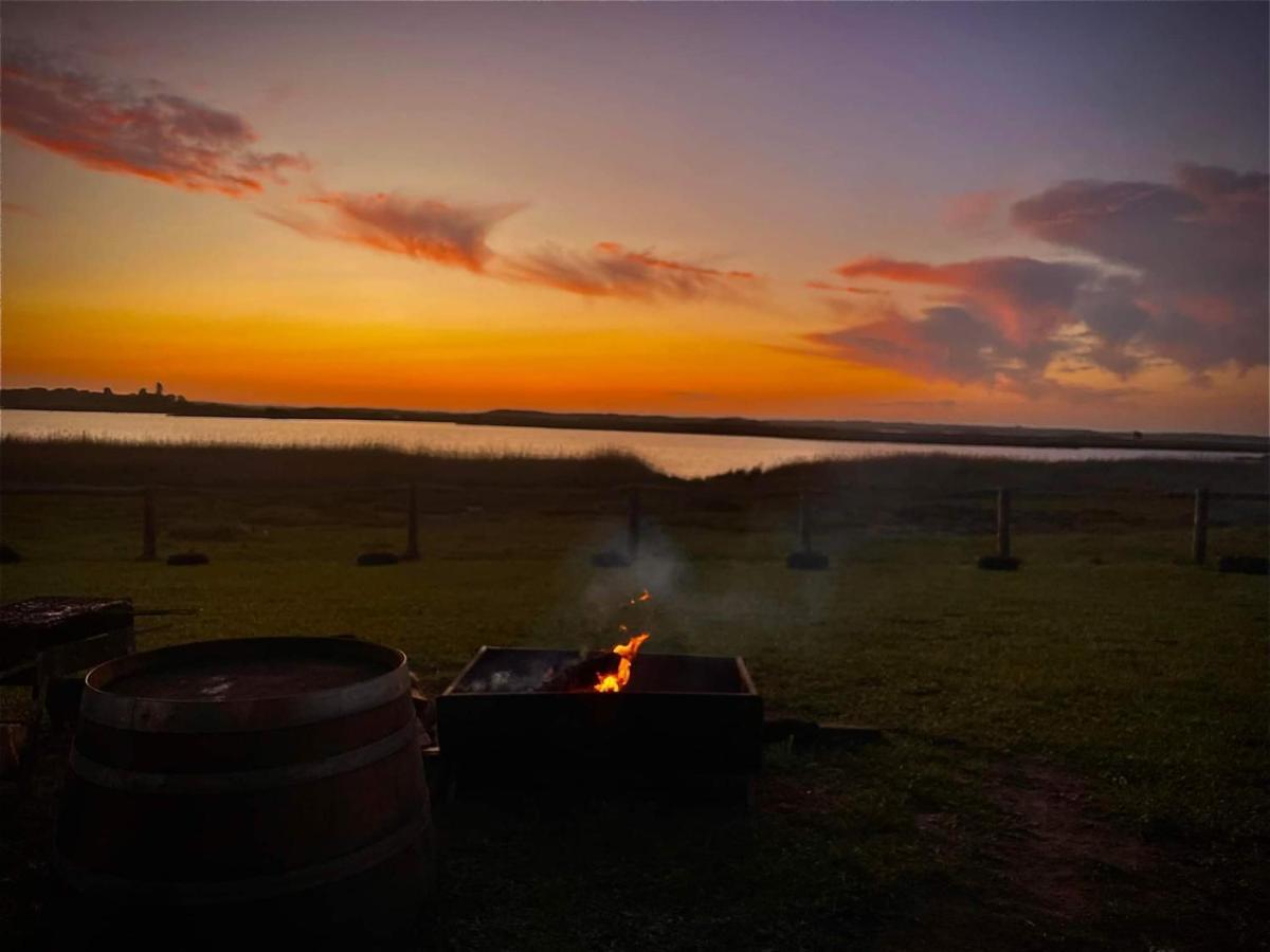 Coorong Island Retreat - Farm Stay At Pet Friendly Property Meningie 外观 照片