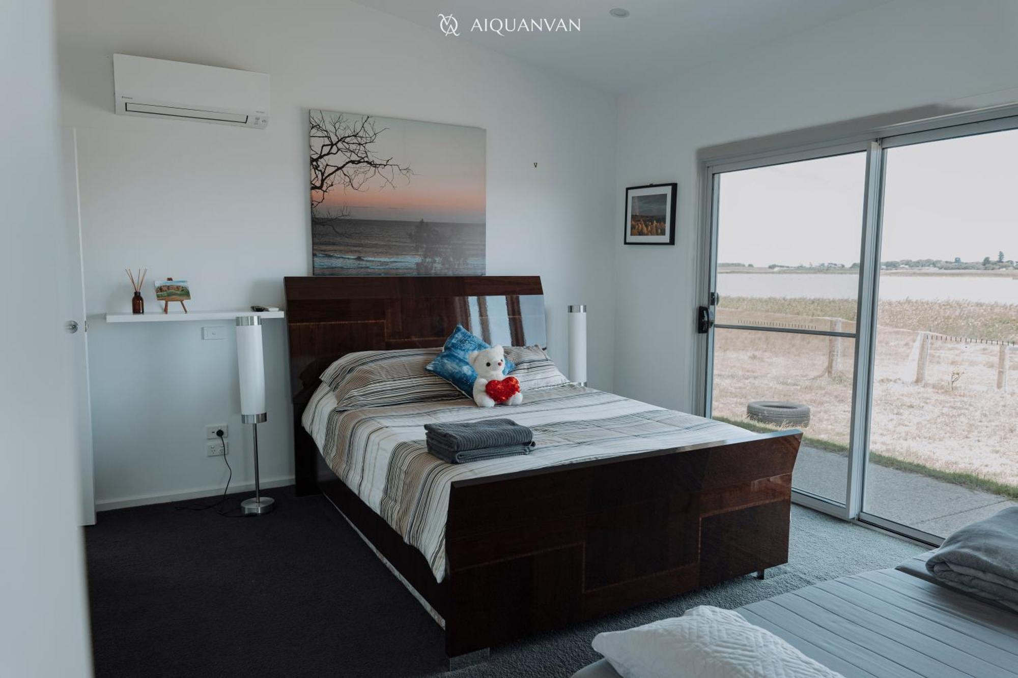 Coorong Island Retreat - Farm Stay At Pet Friendly Property Meningie 外观 照片